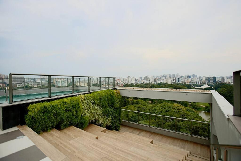 Apto Frente Parque Com Vista E Piscina Porto Alegre Luaran gambar